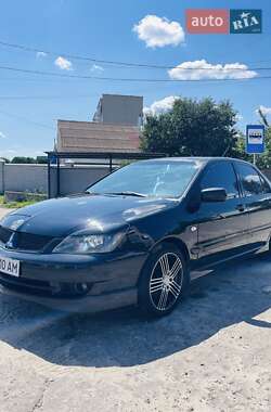 Седан Mitsubishi Lancer 2006 в Изюме