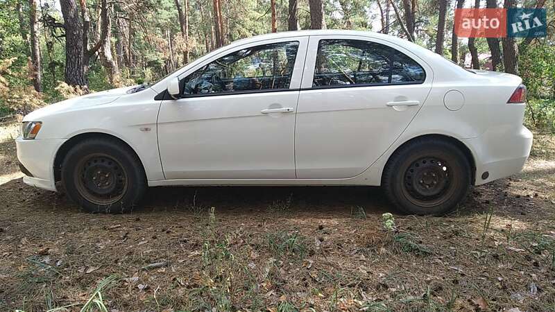 Седан Mitsubishi Lancer 2013 в Харкові