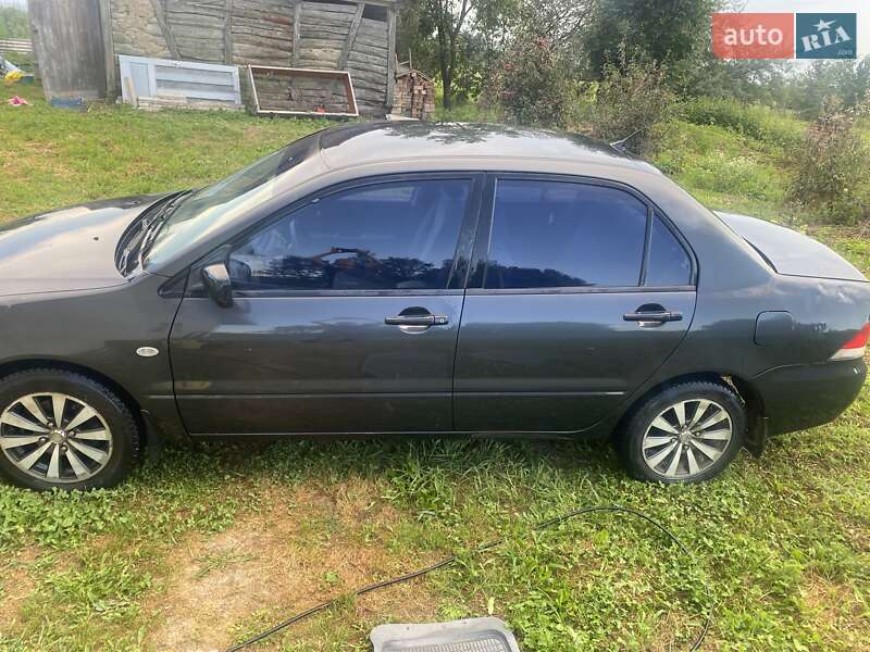 Седан Mitsubishi Lancer 2004 в Коломые