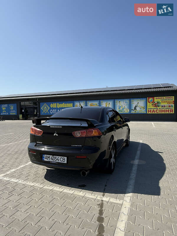 Седан Mitsubishi Lancer 2008 в Киеве