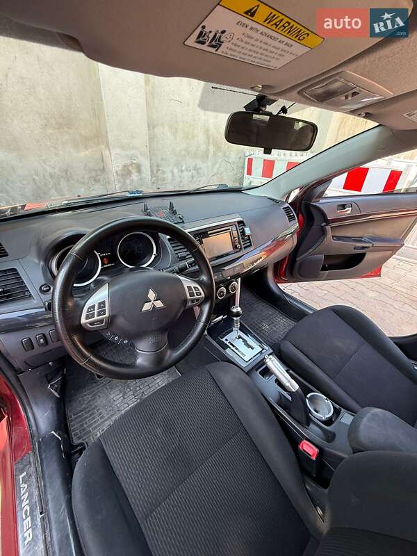 Седан Mitsubishi Lancer 2017 в Львове