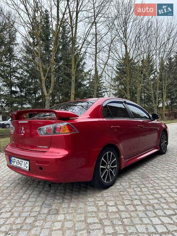 Седан Mitsubishi Lancer 2017 в Львове