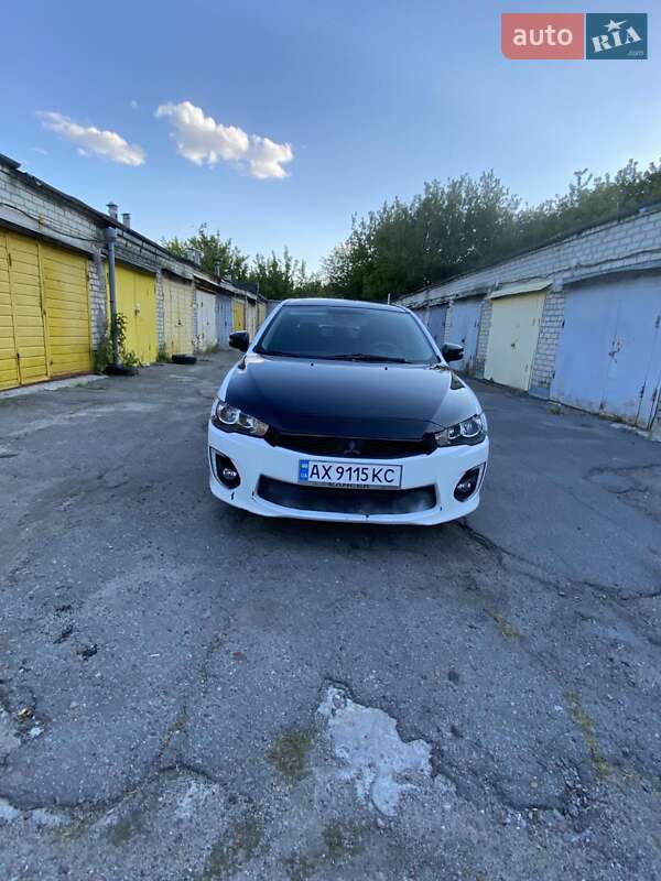 Седан Mitsubishi Lancer 2016 в Харькове