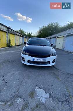 Седан Mitsubishi Lancer 2016 в 