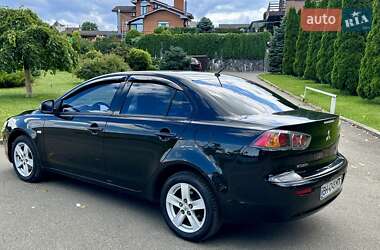 Седан Mitsubishi Lancer 2011 в 