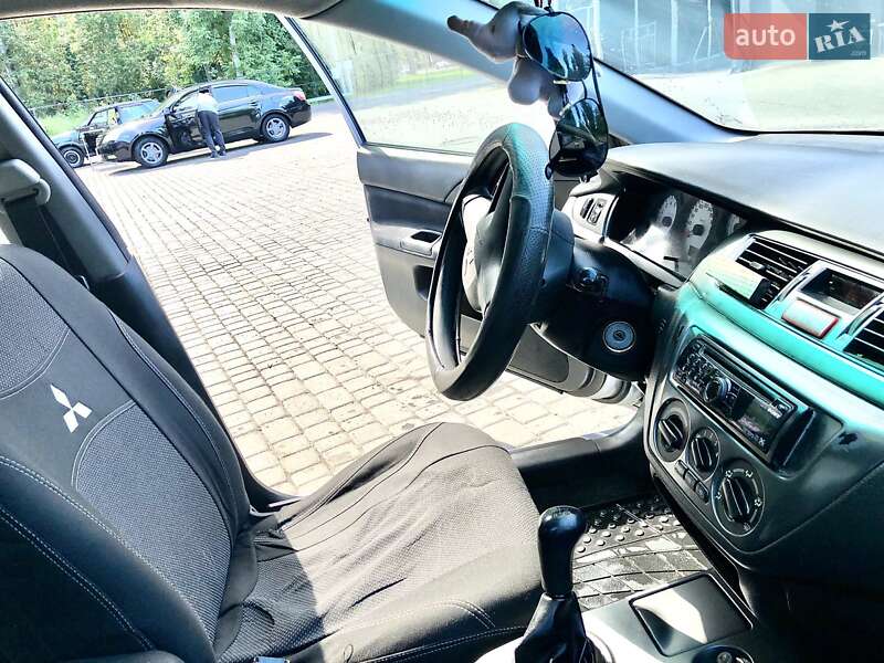 Седан Mitsubishi Lancer 2007 в Кременчуге