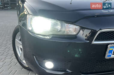 Седан Mitsubishi Lancer 2011 в 