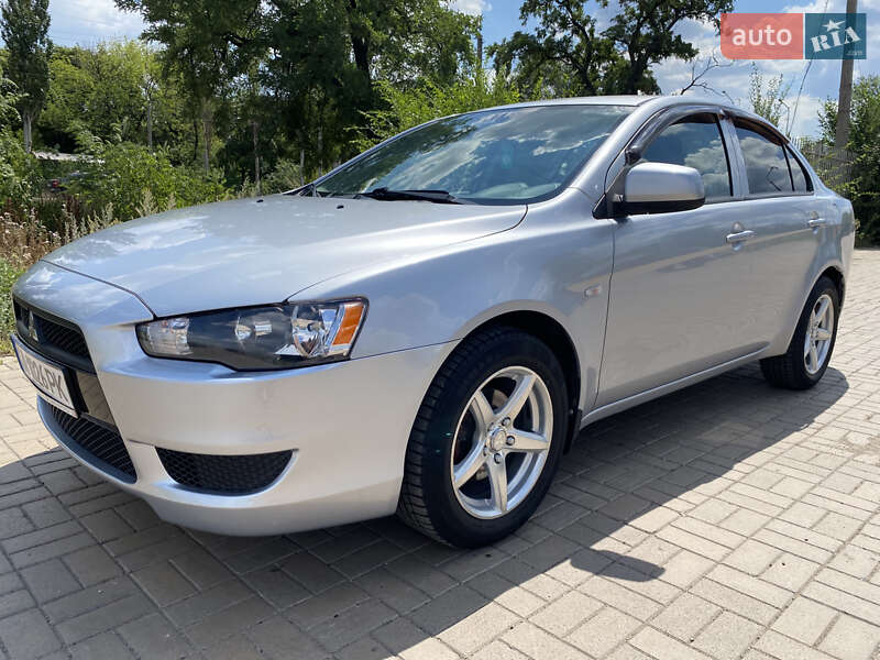 Седан Mitsubishi Lancer 2011 в 