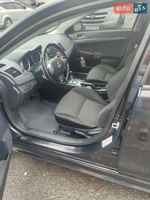 Седан Mitsubishi Lancer 2008 в Киеве
