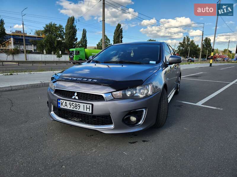 Седан Mitsubishi Lancer 2017 в Киеве