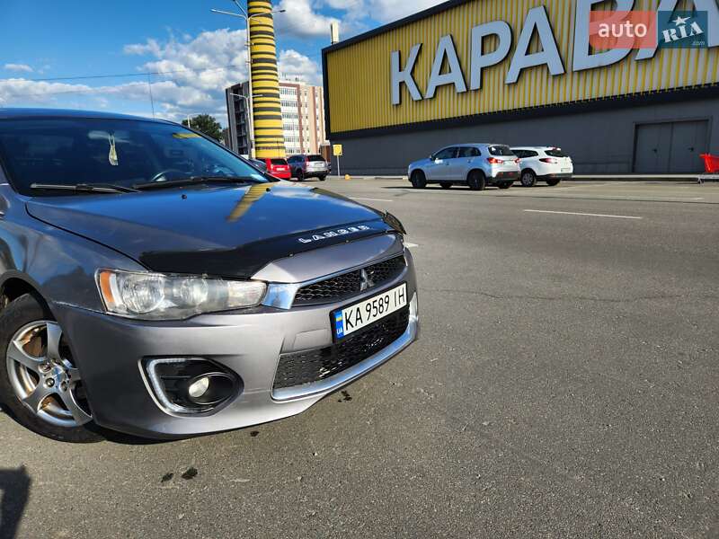 Седан Mitsubishi Lancer 2017 в Киеве