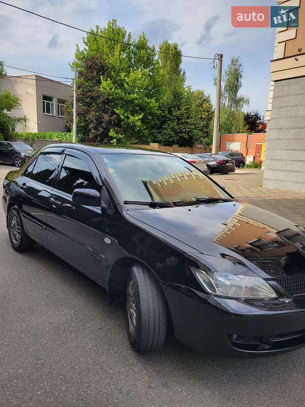 Седан Mitsubishi Lancer 2008 в Киеве