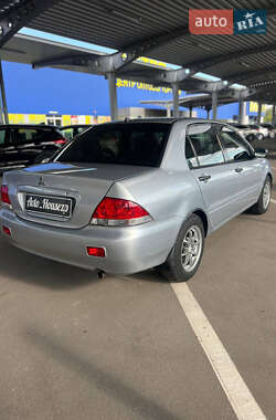 Седан Mitsubishi Lancer 2004 в 