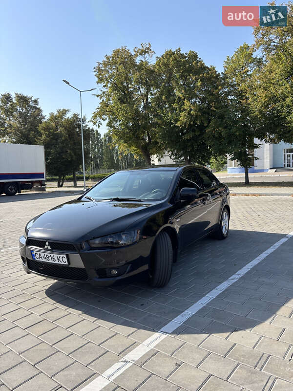 Седан Mitsubishi Lancer 2011 в Черкасах