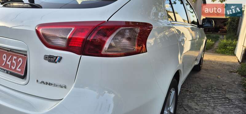 Хетчбек Mitsubishi Lancer 2009 в Кам'янському фото 11 Хетчбек Mitsubishi Lancer 2009 в Кам'янському