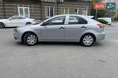 Хэтчбек Mitsubishi Lancer 2011 в 