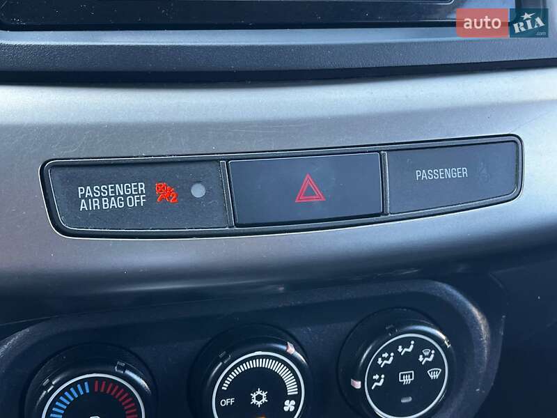 Седан Mitsubishi Lancer 2014 в Киеве