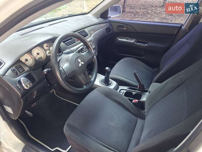 Седан Mitsubishi Lancer 2006 в Одессе