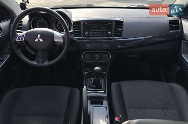 Седан Mitsubishi Lancer 2013 в 