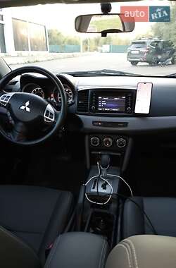 Седан Mitsubishi Lancer 2017 в 