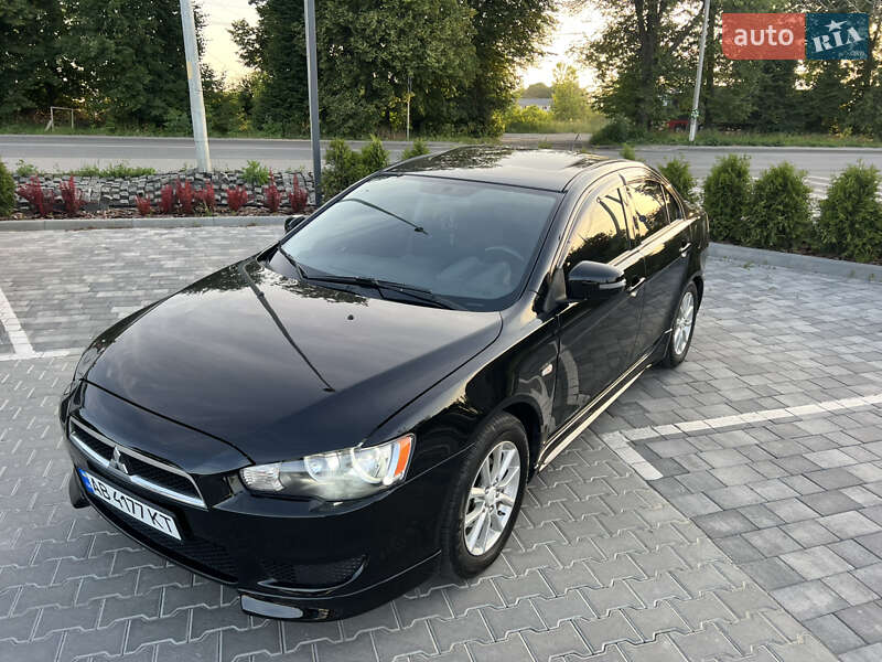 Седан Mitsubishi Lancer 2015 в Виннице