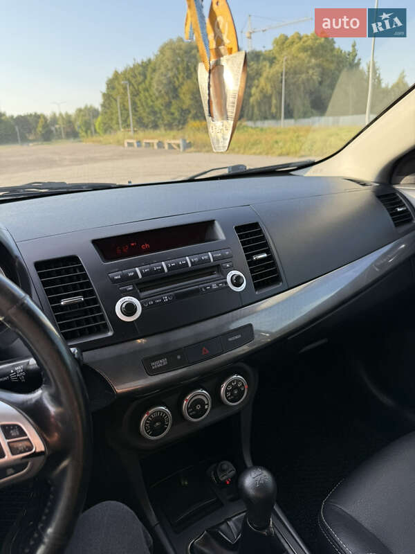 Седан Mitsubishi Lancer 2008 в Львове