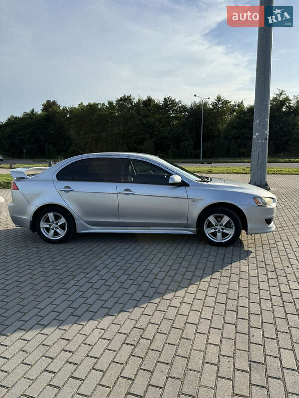 Седан Mitsubishi Lancer 2008 в Львове