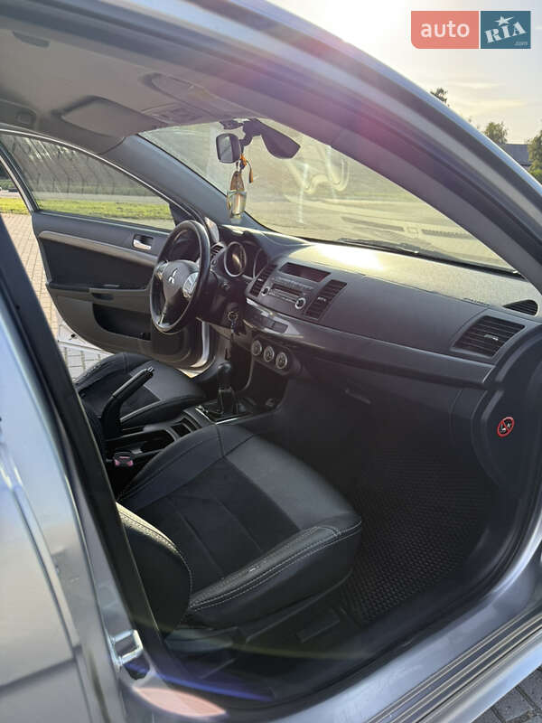 Седан Mitsubishi Lancer 2008 в Львове