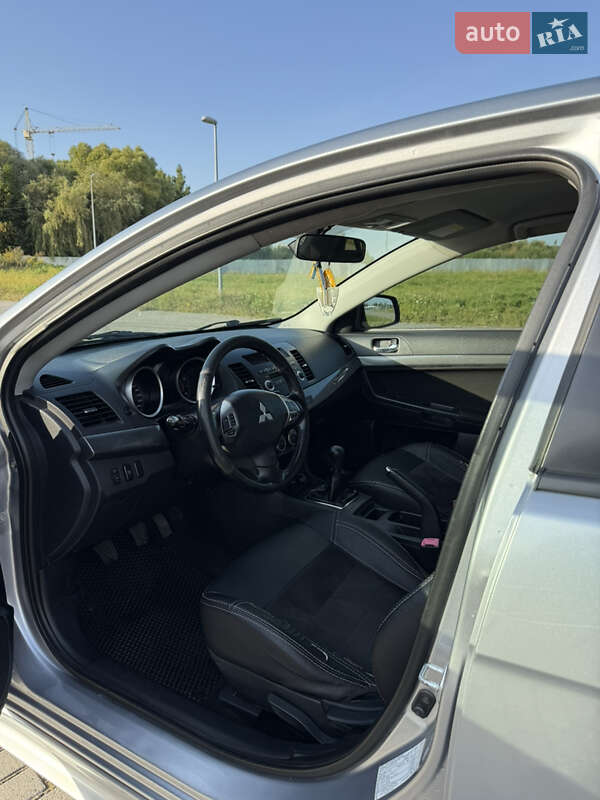 Седан Mitsubishi Lancer 2008 в Львове