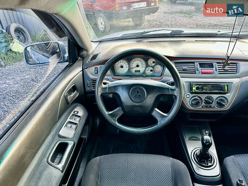 Седан Mitsubishi Lancer 2005 в Одессе