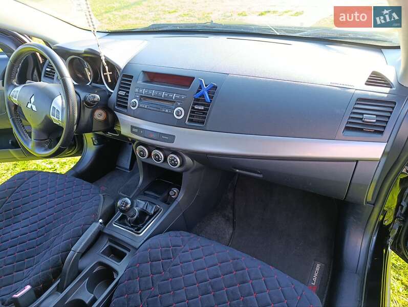 Хэтчбек Mitsubishi Lancer 2008 в Жовкве