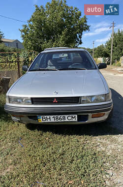 Седан Mitsubishi Lancer 1990 в Кодыме