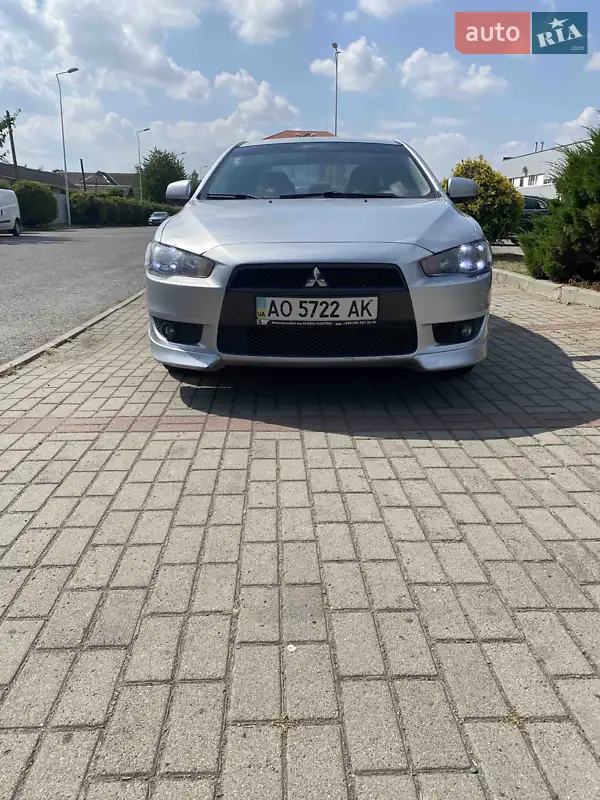 Mitsubishi Lancer