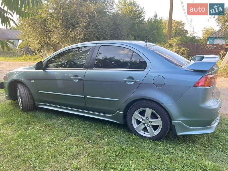 Седан Mitsubishi Lancer 2008 в Киеве
