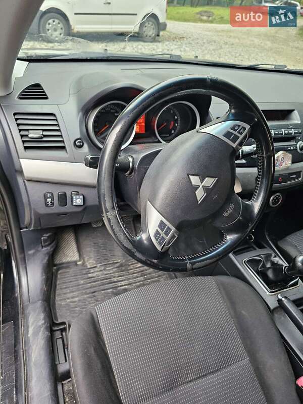 Седан Mitsubishi Lancer 2009 в Івано-Франківську