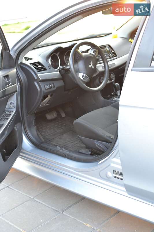 Седан Mitsubishi Lancer 2014 в Кременчуге