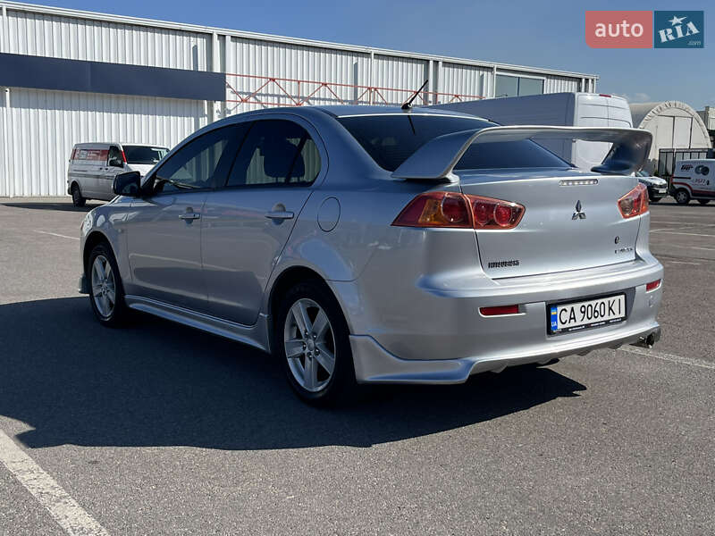 Седан Mitsubishi Lancer 2008 в Черкасах