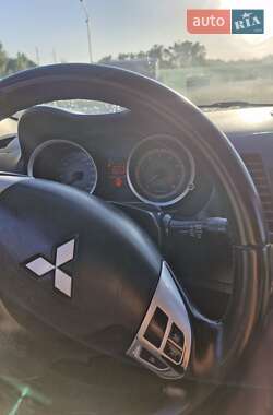 Седан Mitsubishi Lancer 2009 в 