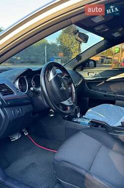 Седан Mitsubishi Lancer 2017 в 