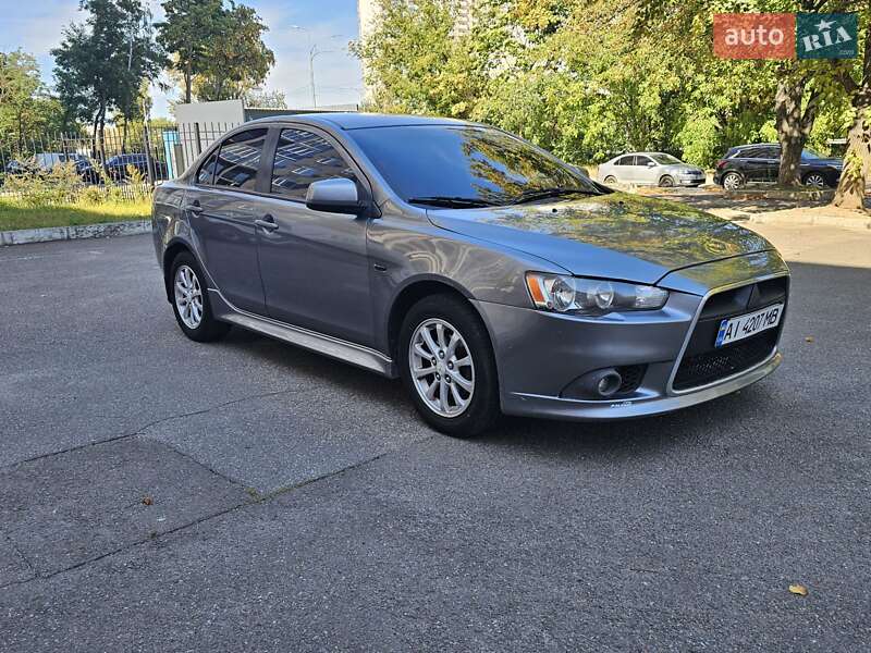 Mitsubishi Lancer 2013