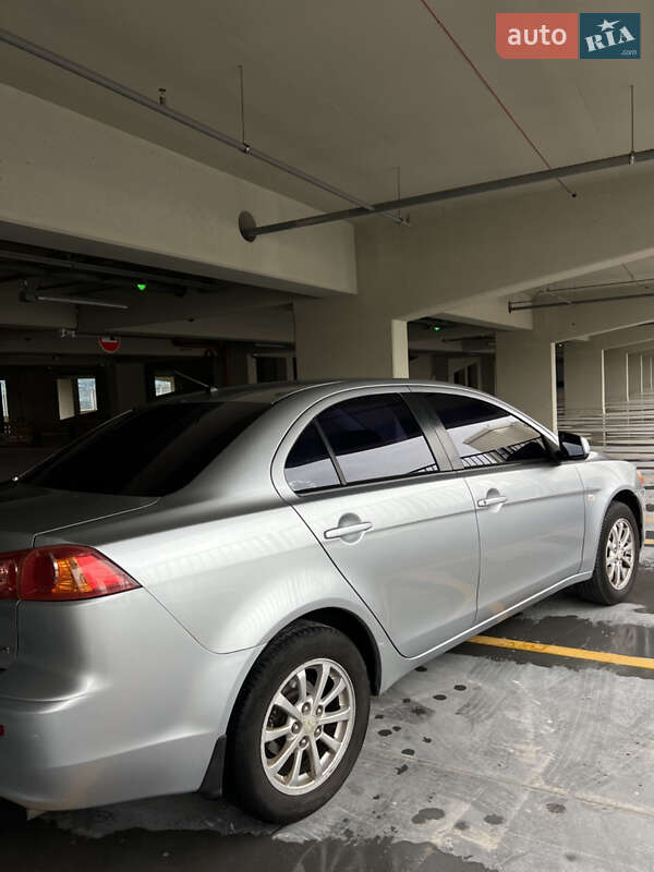 Седан Mitsubishi Lancer 2008 в Киеве фото 5 Седан Mitsubishi Lancer 2008 в Киеве