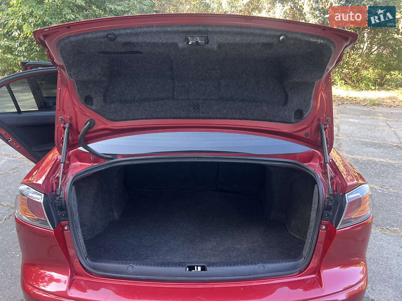 Седан Mitsubishi Lancer 2010 в Чернівцях