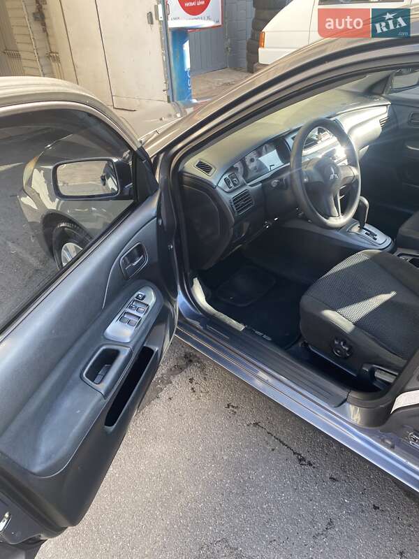 Седан Mitsubishi Lancer 2008 в Киеве