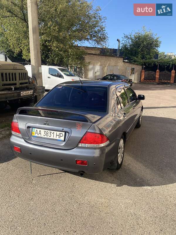 Седан Mitsubishi Lancer 2008 в Киеве