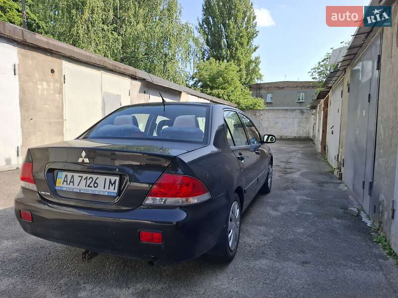 Седан Mitsubishi Lancer 2009 в Києві