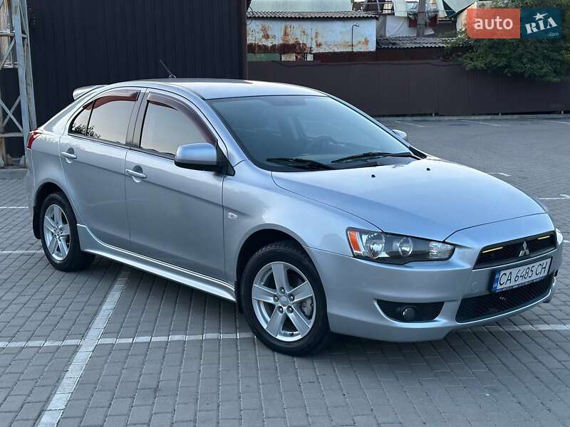 Хэтчбек Mitsubishi Lancer 2009 в Черкассах