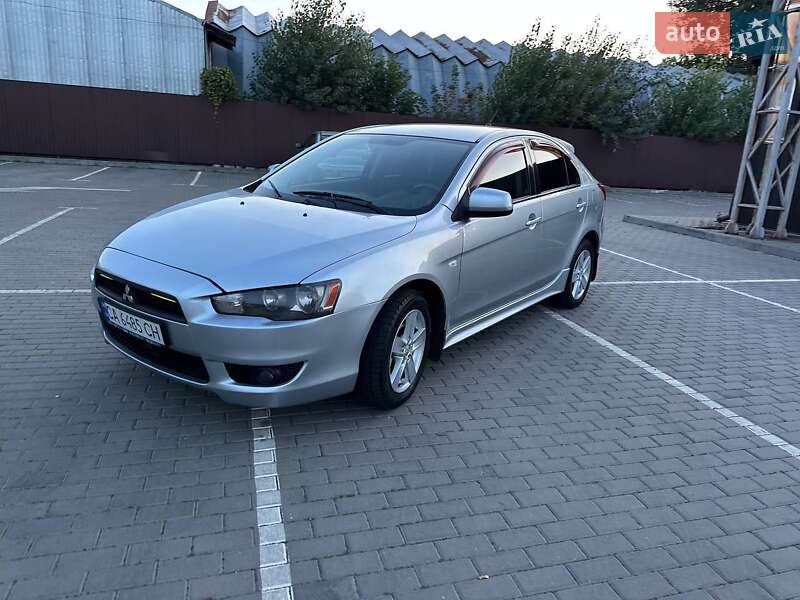 Хэтчбек Mitsubishi Lancer 2009 в Черкассах