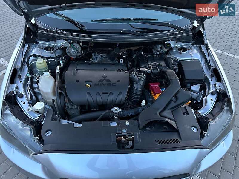 Хэтчбек Mitsubishi Lancer 2009 в Черкассах
