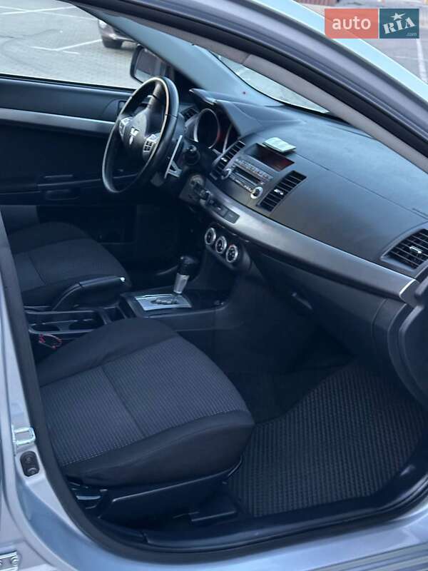 Хэтчбек Mitsubishi Lancer 2009 в Черкассах