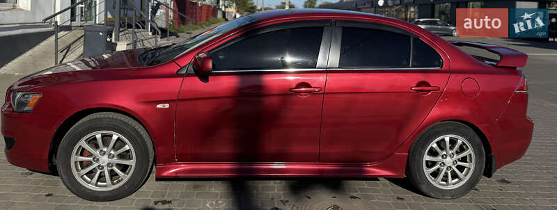 Седан Mitsubishi Lancer 2010 в Пирятине